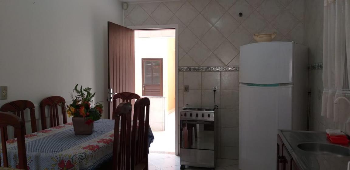 Casa 02 Dorm Na Rua Salmao Villa Bombinhas Dış mekan fotoğraf