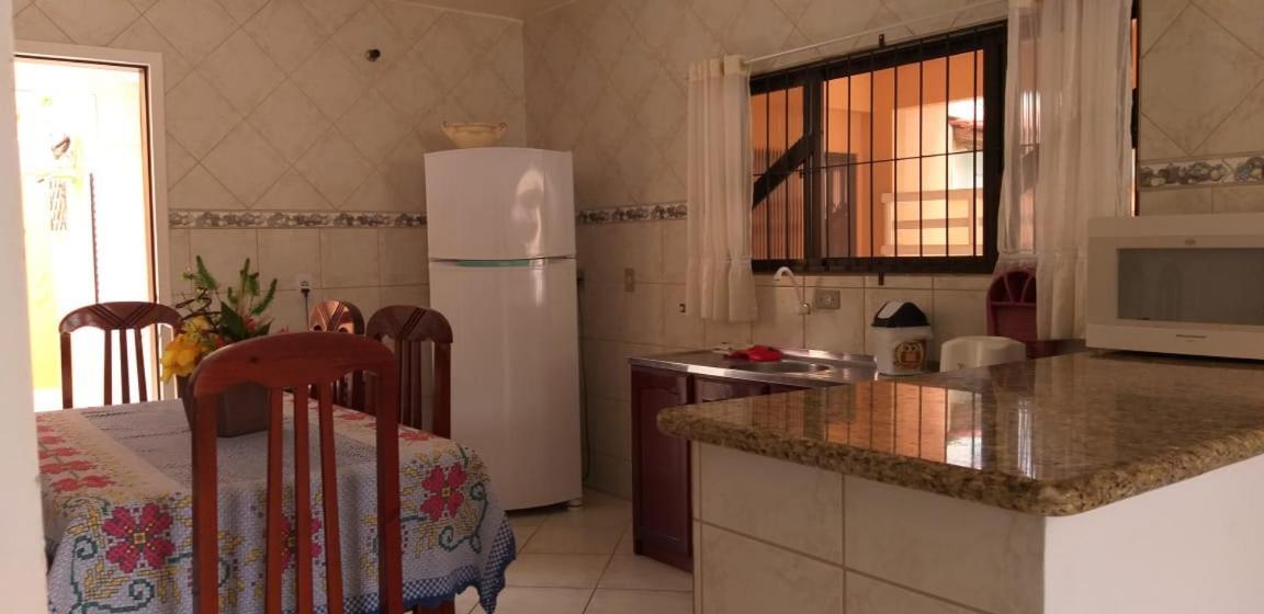 Casa 02 Dorm Na Rua Salmao Villa Bombinhas Dış mekan fotoğraf